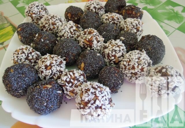Конфеты из фиников